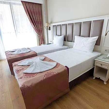 Sweet Hotel 2*