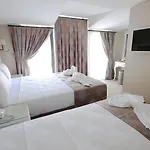 Sweet Hotel